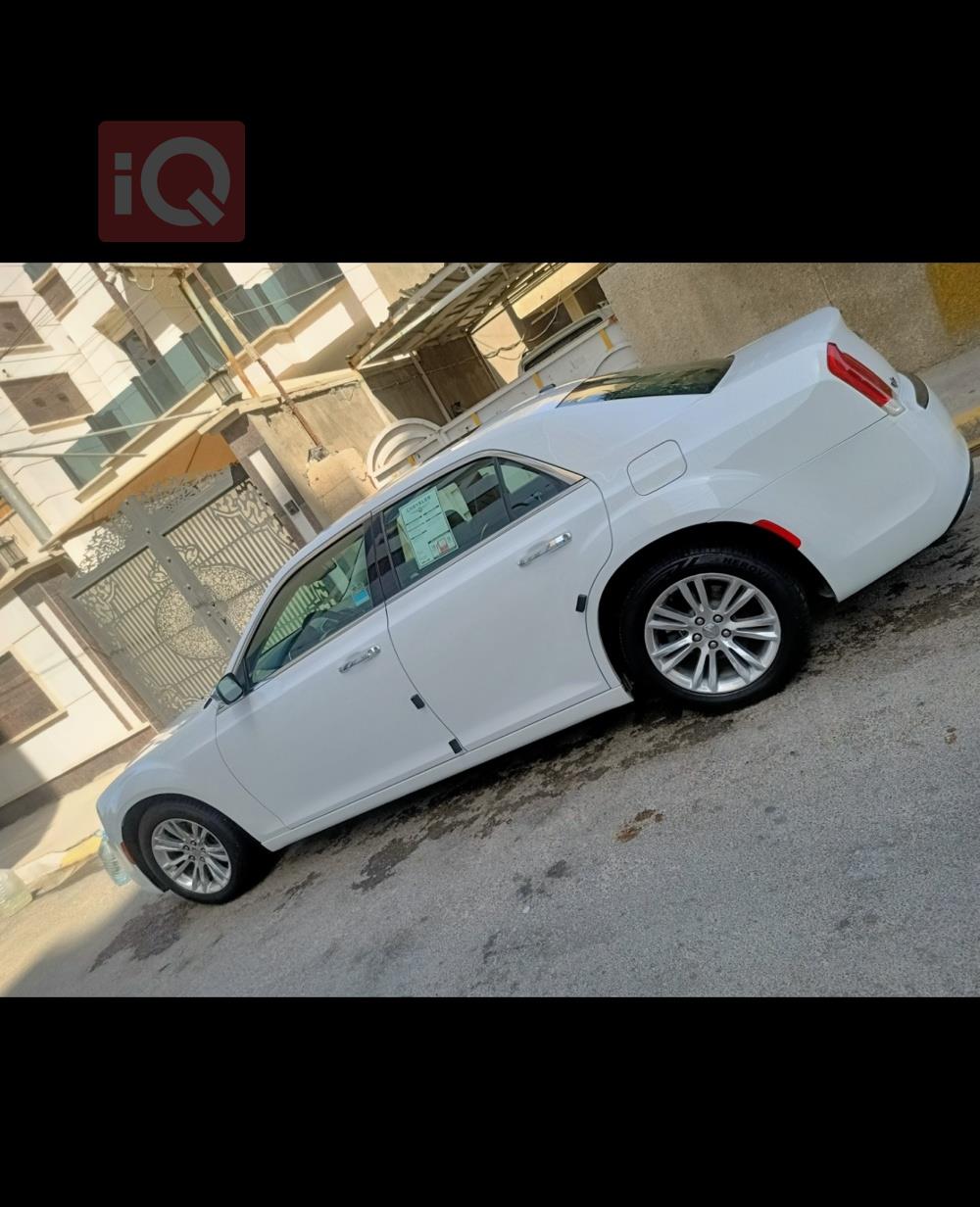 كرايسلر 300